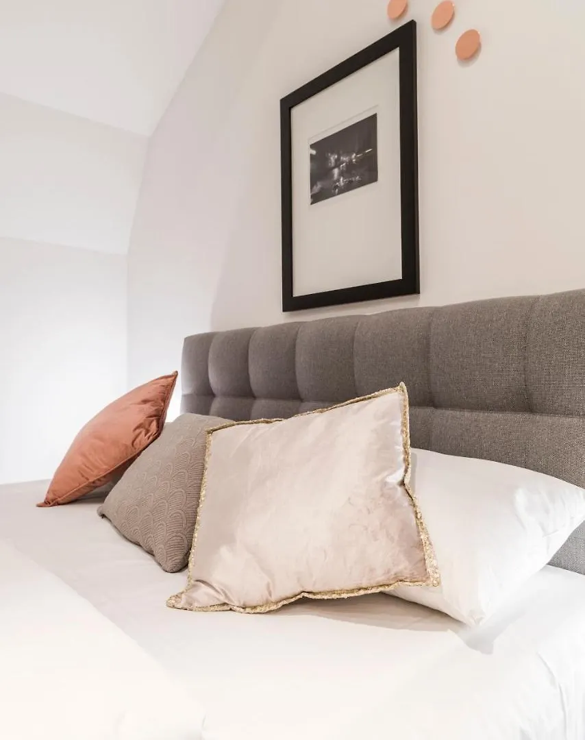 Apartment Rooftop Suite Borse By Ichbucheat Vienna