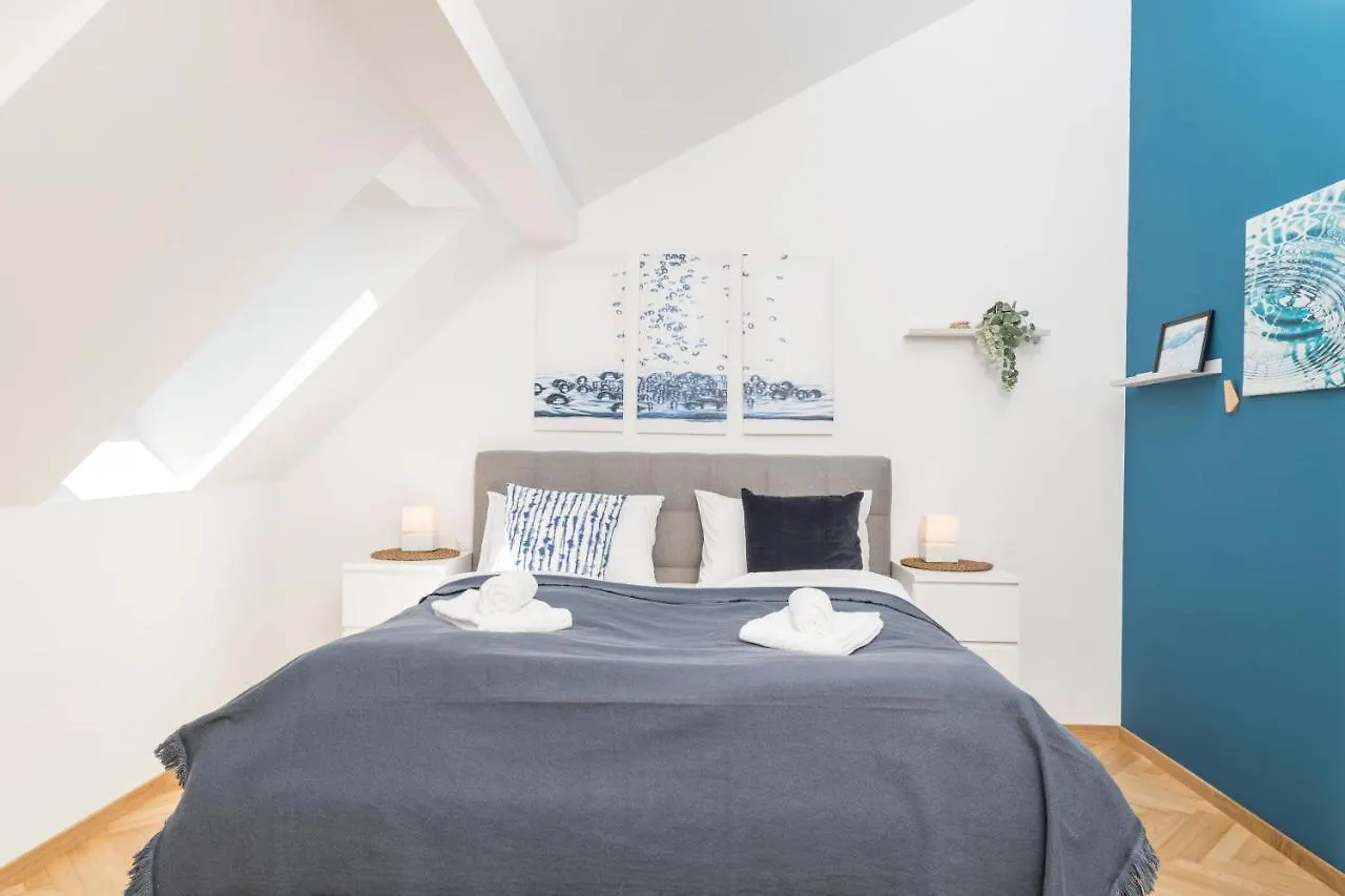 Rooftop Suite Borse By Ichbucheat Vienna Austria