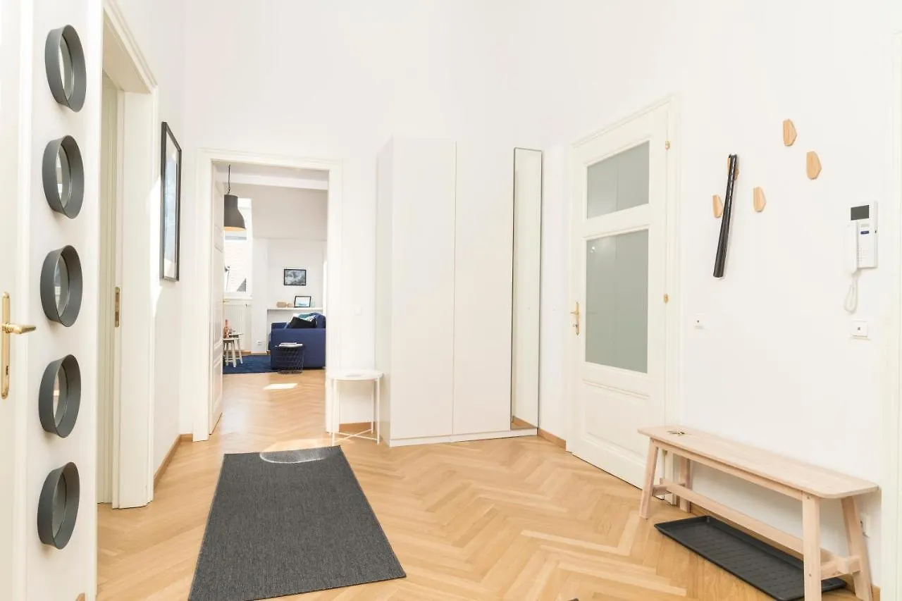 Rooftop Suite Borse By Ichbucheat Vienna Austria