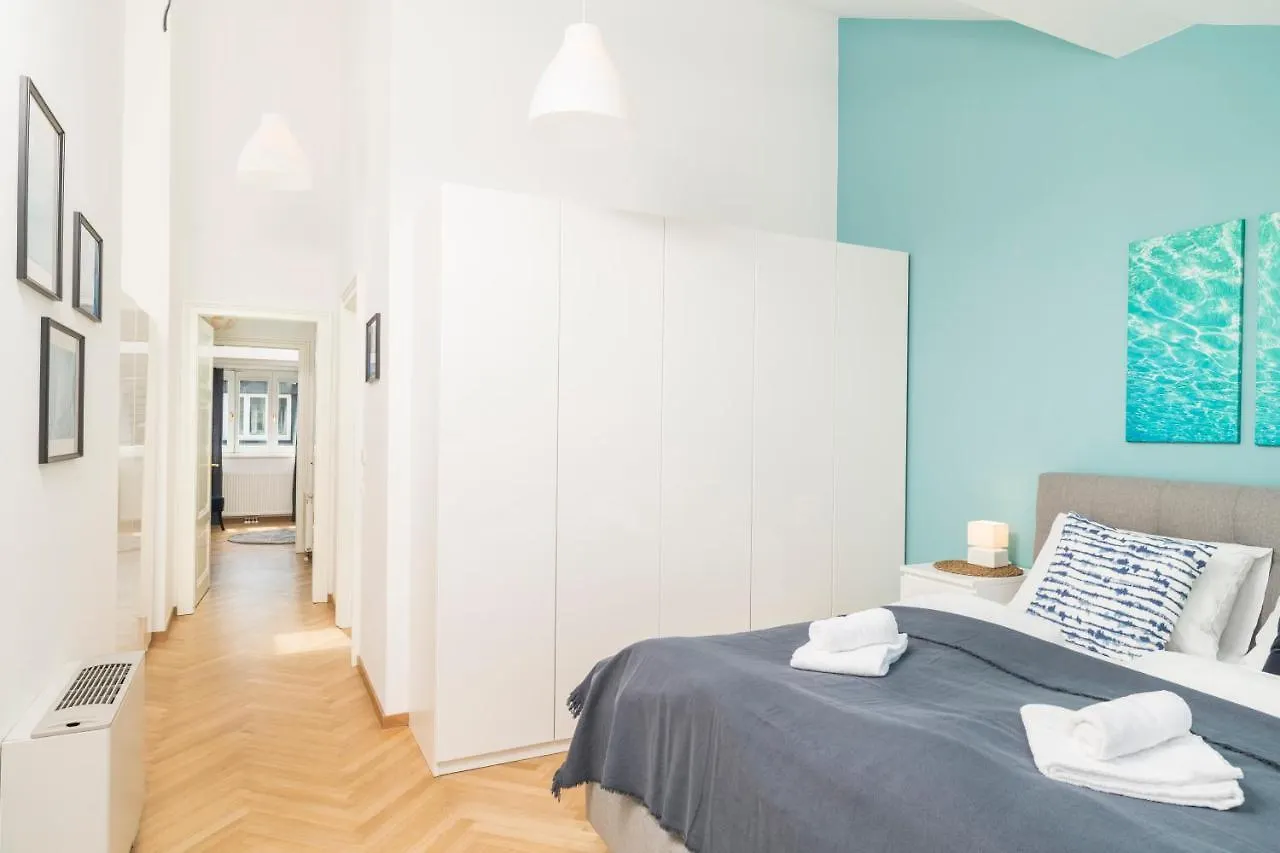 Rooftop Suite Börse by ichbucheAT Wien Lägenhet